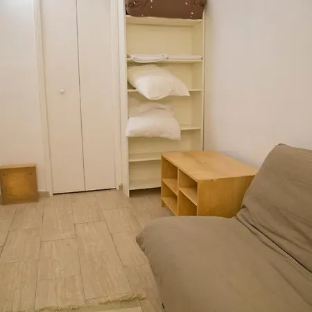 Camille - Authentic 4-bed Saint-germain Notre Dame Apartment Paris